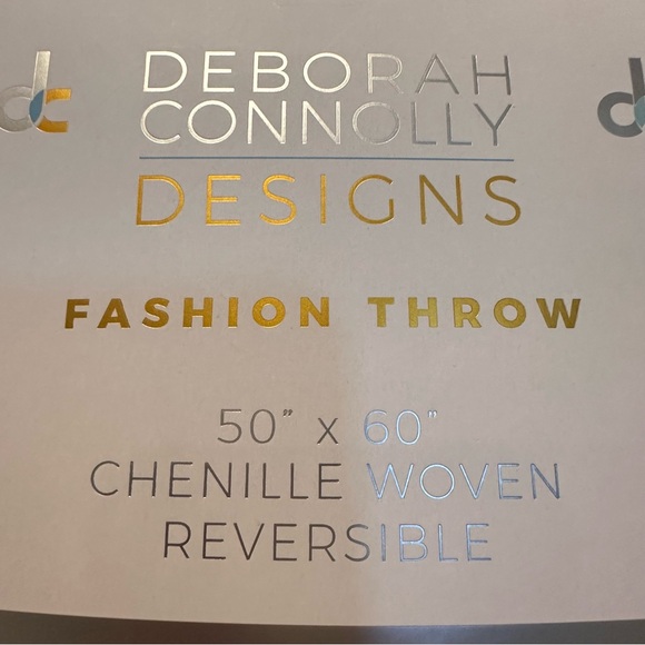 DEBORAH CONNOLLY DESIGNS FASHION THROW 50" x 60" CHENILLE WOVEN REVERSIBLE - Picture 4 of 6